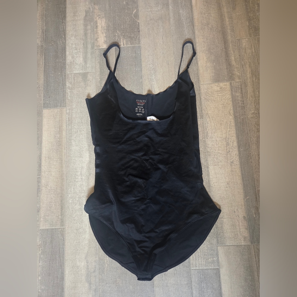 SPANX Assets Red Hot Label Luxe & Lean Firm Control Bodysuit Black Size 1x